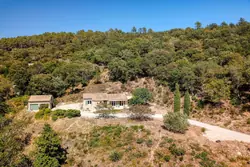 Photos  Maison à vendre La Garde-Freinet 83680