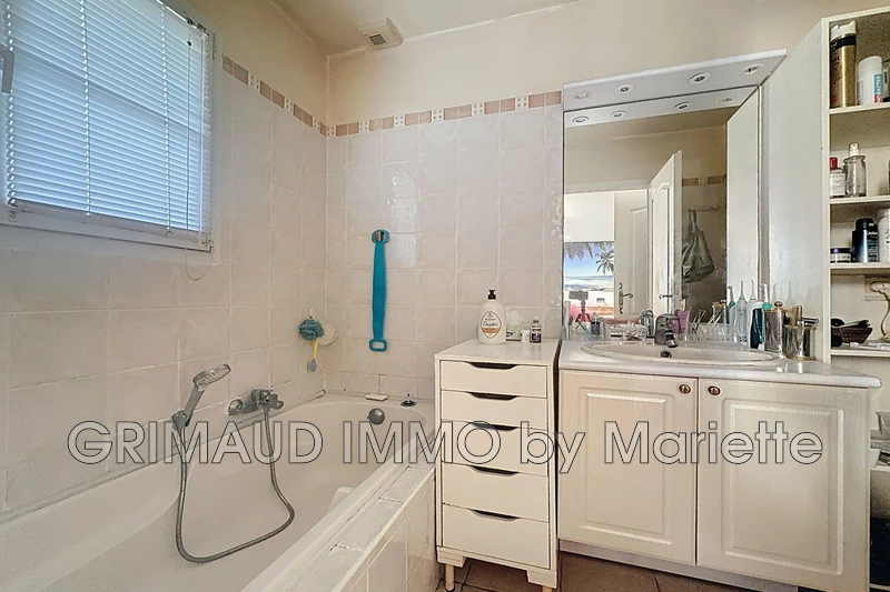 Photo n°13 - Vente Maison villa provençale Cogolin 83310 - 892 500 €
