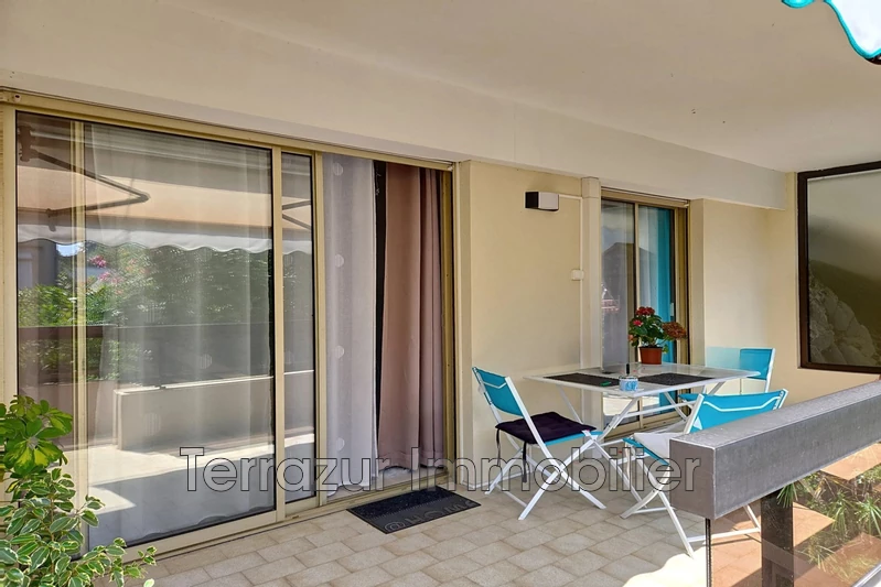 appartement  2 pièces  Juan-les-Pins Proche toutes commodités  45 m² -   