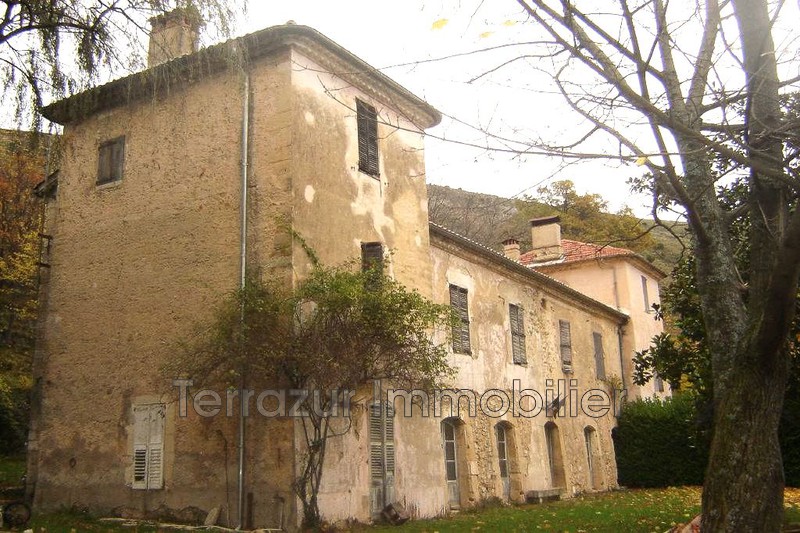 Photo Propriété Tourrettes-sur-Loup achat propriété 15 pièces 1800 m²