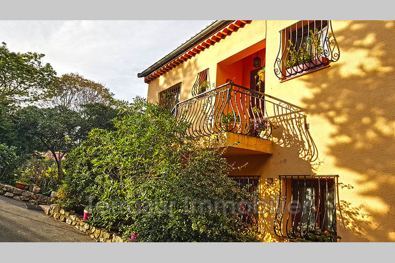 Photo Villa Golfe-Juan Residentiel, achat villa 6 chambres 234 m²