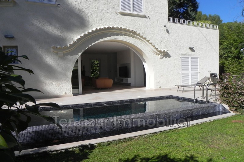 Photo Villa Juan-les-Pins Proche plages,   to buy villa  3 bedrooms   131&nbsp;m&sup2;