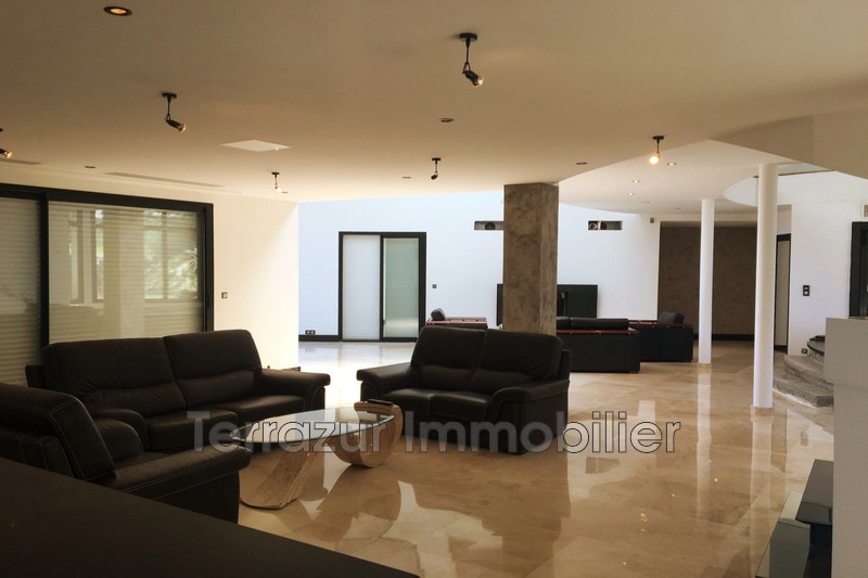Photo Maison contemporaine Vallauris Très résidentiel, achat maison contemporaine 5 chambres 466 m²