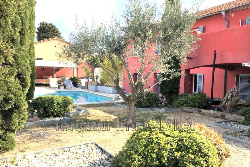 Photo Villa Golfe-Juan Très résidentiel, achat villa 5 chambres 230 m²