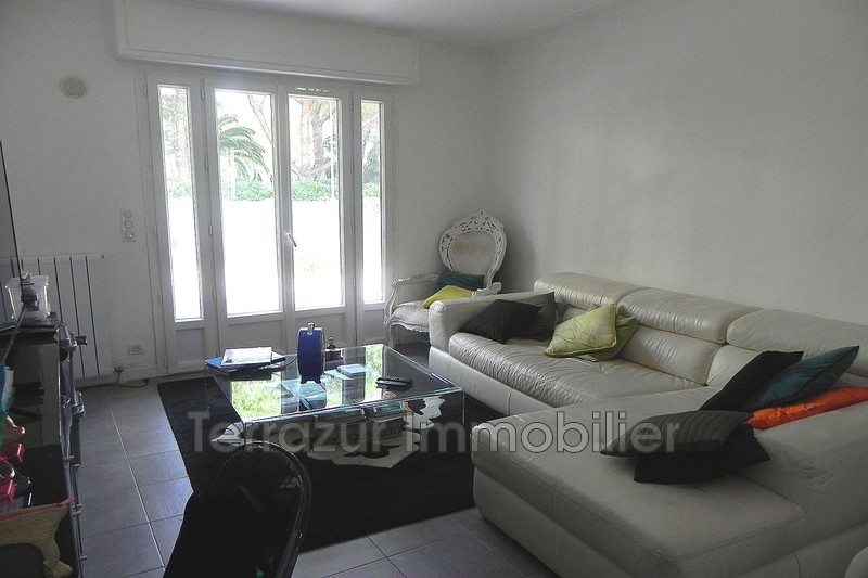 Photo Apartment Golfe-Juan Proche toutes commodités, to buy apartment 3 rooms 69 m²