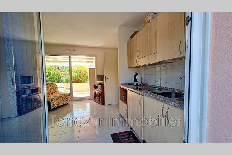 Photo Apartment Golfe-Juan Proche plages,   to buy apartment  1 room   24&nbsp;m&sup2;
