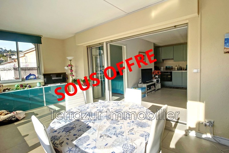 Photo Apartment Golfe-Juan Proche toutes commodités,   to buy apartment  2 rooms   40&nbsp;m&sup2;