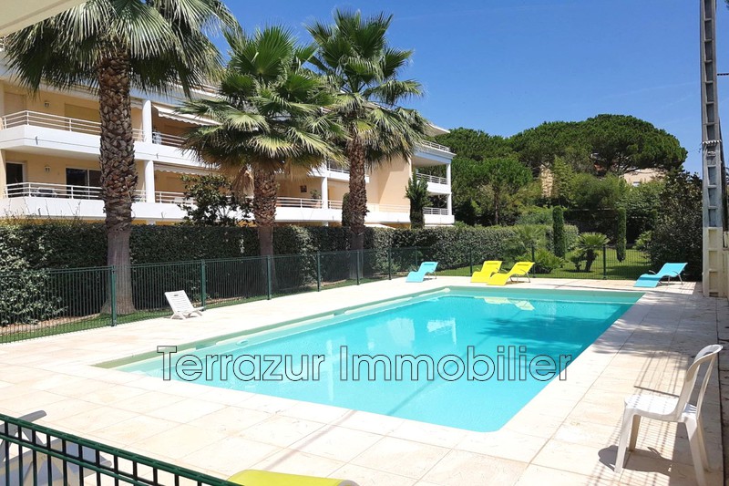 Photo Apartment Golfe-Juan Proche plages,   to buy apartment  3 rooms   66&nbsp;m&sup2;