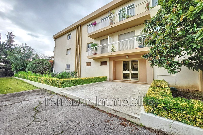 Photo Apartment Golfe-Juan Proche toutes commodités,   to buy apartment  4 rooms   70&nbsp;m&sup2;