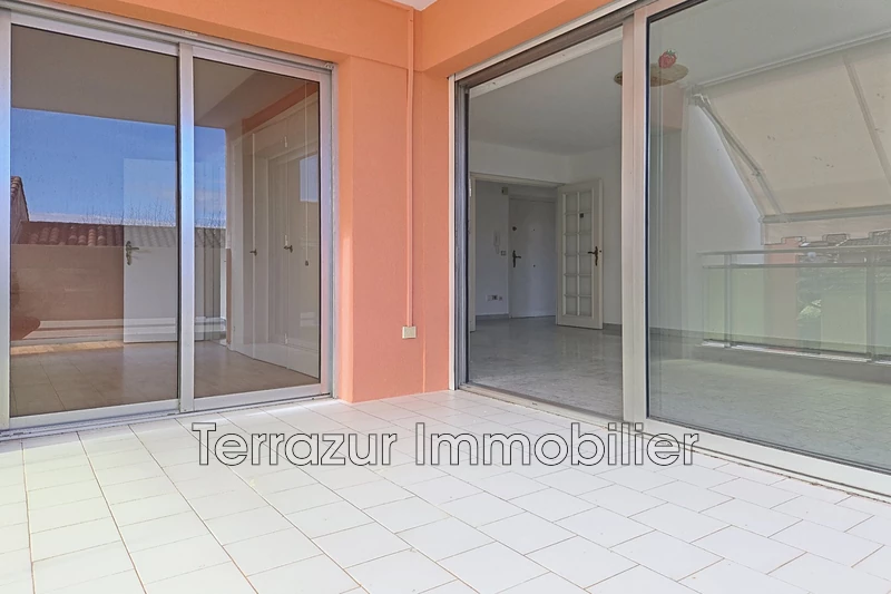 Vente traversant Golfe-Juan  