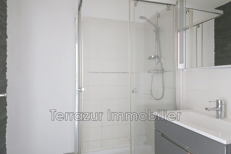 Vente traversant Vallauris  