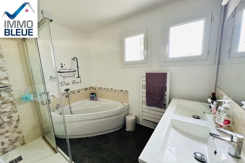 Vente villa Saint-Mitre-les-Remparts  