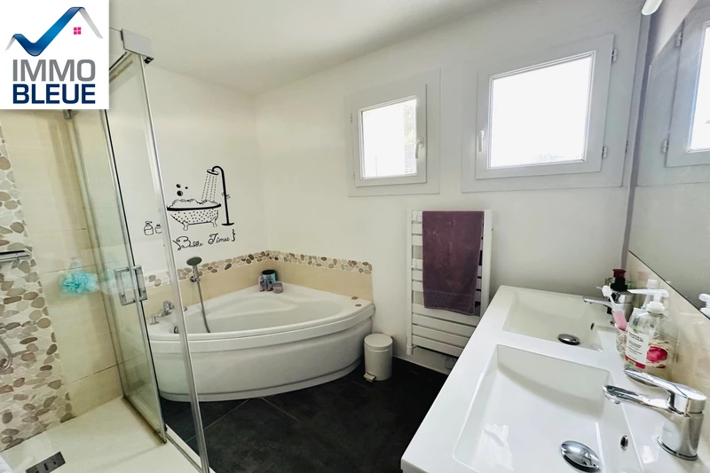 Vente villa Saint-Mitre-les-Remparts  
