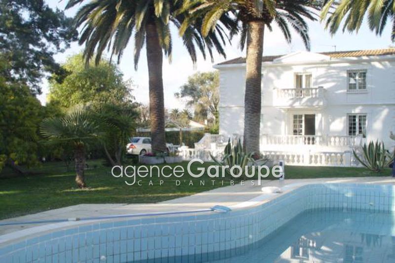 maison  7 rooms  Cap d'Antibes   250 m² -   