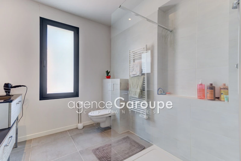 Vente maison contemporaine Cap d'Antibes  