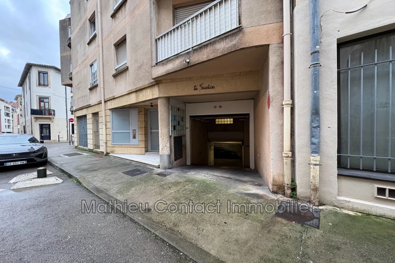 Photo Parking en sous sol Nîmes Centre-ville,  Hire parking en sous sol  