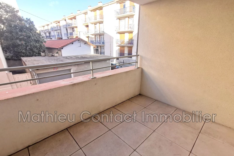 Photo Appartement Nîmes Centre-ville,  Location appartement  2 pièces   34&nbsp;m&sup2;
