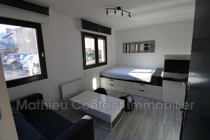 Photo Appartement Nîmes Centre-ville,  Location appartement  1 pièce   19&nbsp;m&sup2;