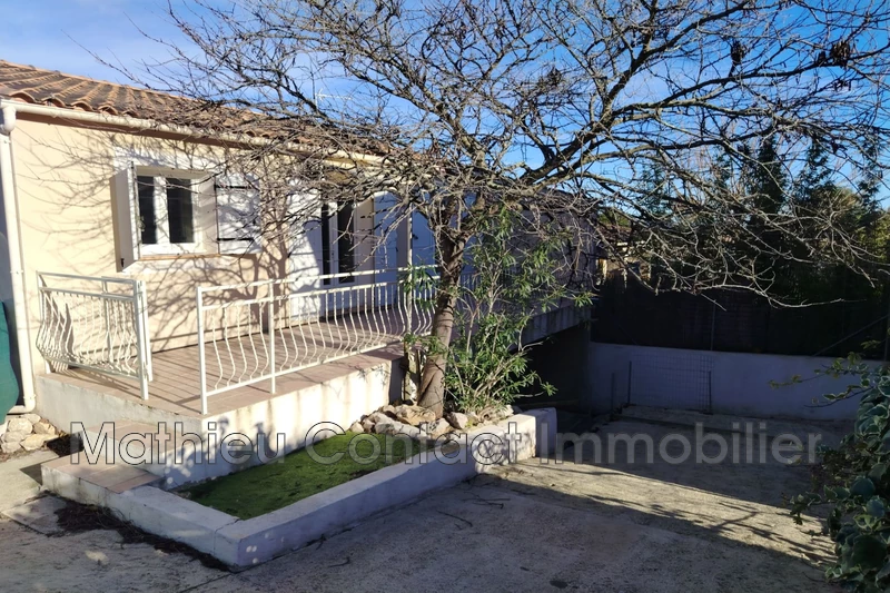 Photo Maison Nîmes Vacquerolles,  Location maison  3 chambres   109&nbsp;m&sup2;
