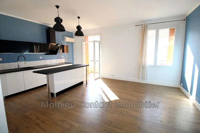 Photo Appartement Nîmes Croix de fer,  Location appartement  3 pièces   59&nbsp;m&sup2;