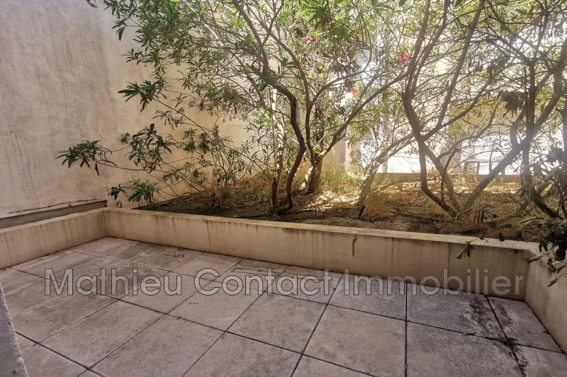 Photo Appartement Nîmes Centre-ville,  Location appartement  2 pièces   49&nbsp;m&sup2;