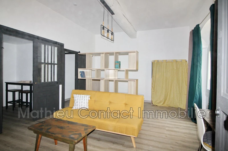 Photo Appartement Nîmes Centre-ville,  Location appartement  1 pièce   33&nbsp;m&sup2;