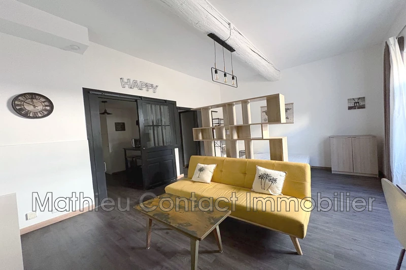 Photo Appartement Nîmes Centre-ville,  Location appartement  1 pièce   33&nbsp;m&sup2;