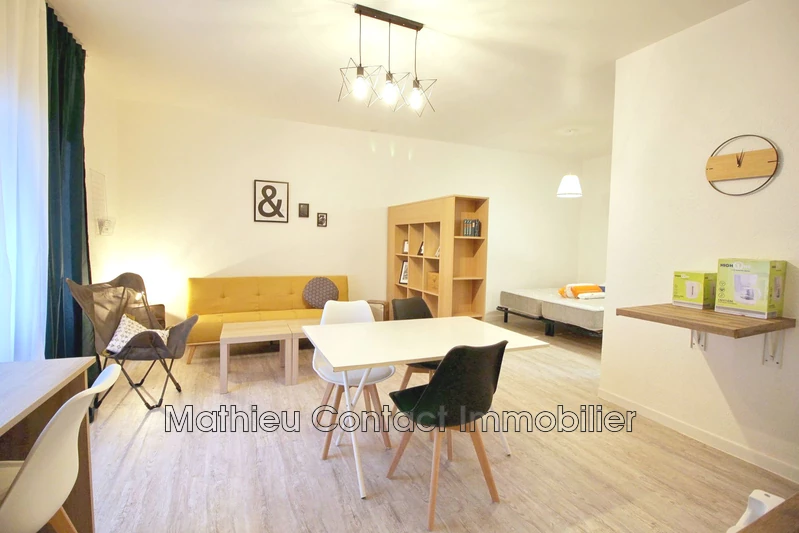 Photo Appartement Nîmes Centre-ville,  Location appartement  1 pièce   32 m²