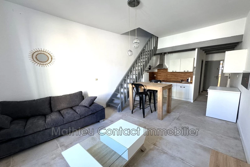 Photo Appartement Nîmes Centre-ville,  Location appartement  2 pièces   37&nbsp;m&sup2;