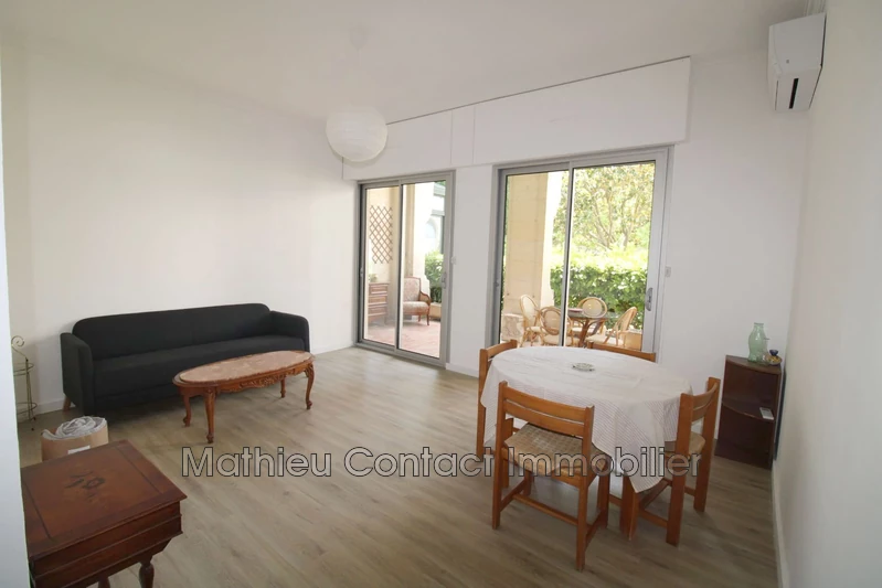Photo Appartement Nîmes  Location appartement  3 pièces   60&nbsp;m&sup2;