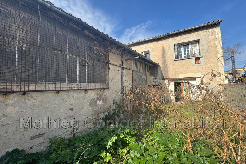 Photo Immeuble Nîmes Centre-ville, Professionnel immeuble 206 m²