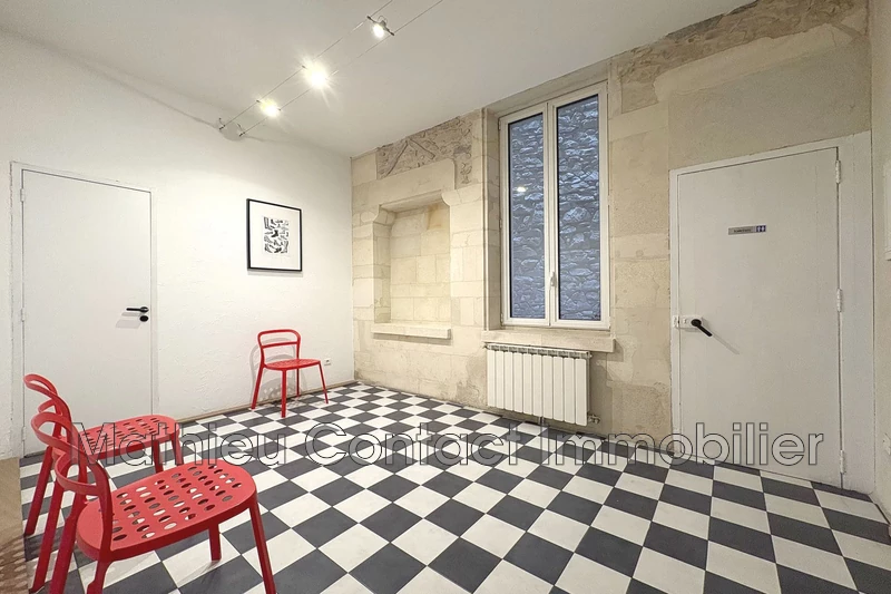 Photo Local professionnel Nîmes Esplanade,  Professionnel local professionnel   53&nbsp;m&sup2;