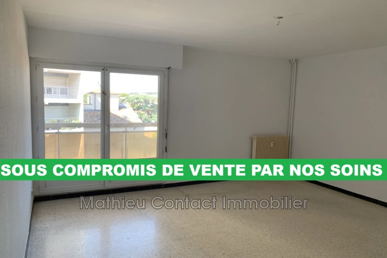 Photo Apartment Nîmes Centre-ville,   to buy apartment  1 room   32&nbsp;m&sup2;