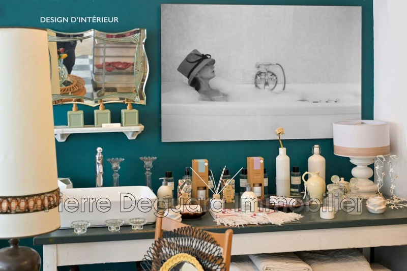 Photo Sète Proche centre ville, Professionnel 66 m²