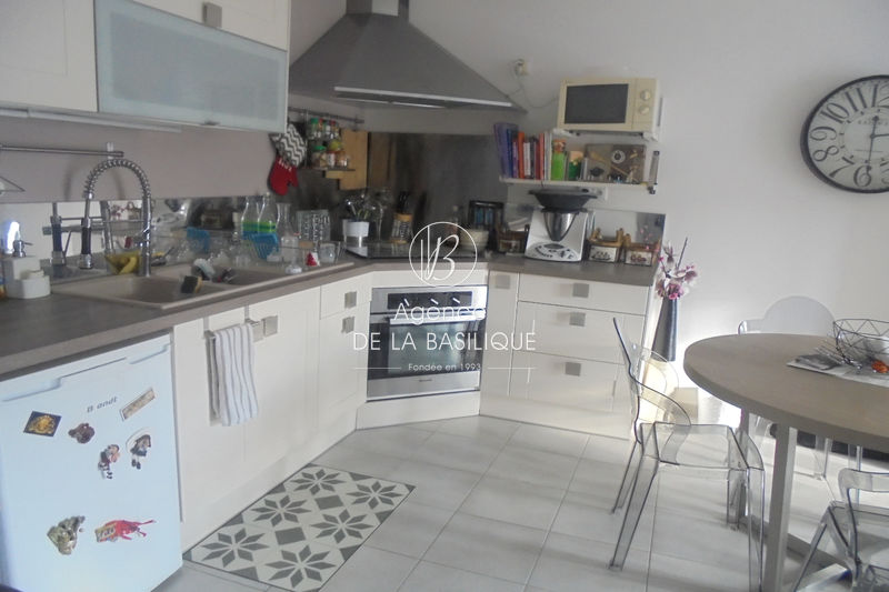 Photo Appartement Nans-les-Pins Centre-ville, achat appartement 3 pièces 59 m²