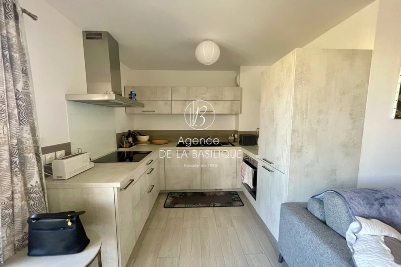 Photo n°2 - Vente appartement Saint-Maximin-la-Sainte-Baume 83470 - 214 500 €