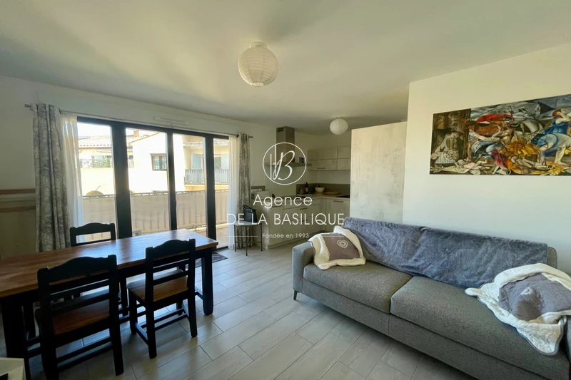 Photo n°3 - Vente appartement Saint-Maximin-la-Sainte-Baume 83470 - 214 500 €