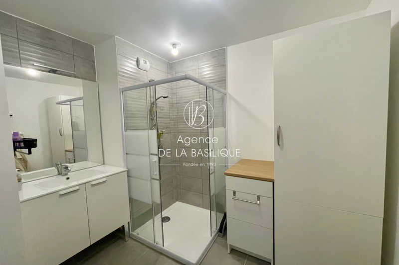 Photo n°7 - Vente appartement Saint-Maximin-la-Sainte-Baume 83470 - 214 500 €