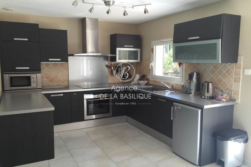 Photo n°6 - Vente Maison villa Saint-Maximin-la-Sainte-Baume 83470 - 436 000 €