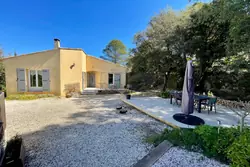 Photos  Maison Villa à vendre Saint-Maximin-la-Sainte-Baume 83470