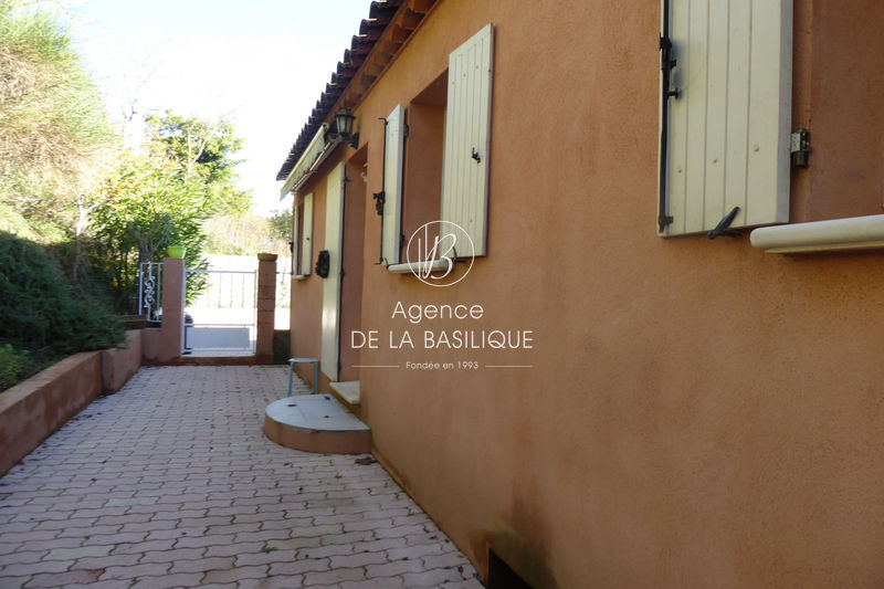 Photo Villa Saint-Maximin-la-Sainte-Baume Centre-ville, achat villa 4 chambres 142 m²