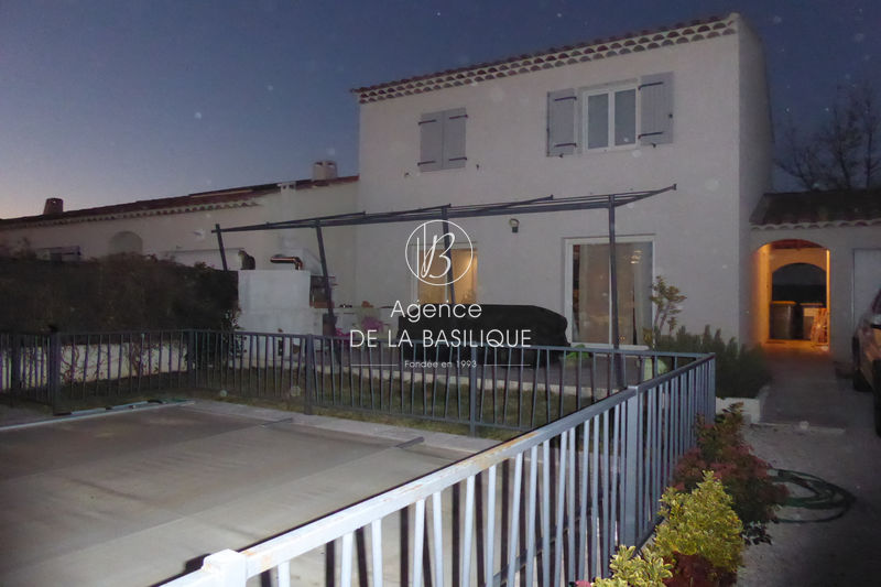 Photo Villa Saint-Maximin-la-Sainte-Baume Centre-ville, achat villa 3 chambres 92 m²