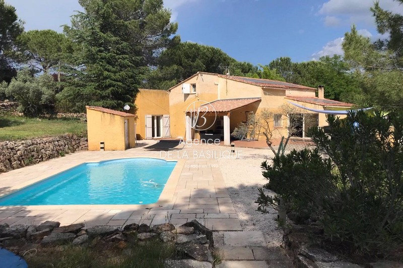Photo Villa Saint-Maximin-la-Sainte-Baume Campagne, achat villa 4 chambres 152 m²