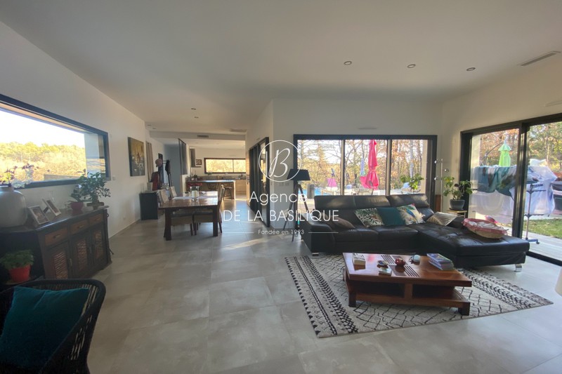 Photo n°4 - Vente maison récente Saint-Maximin-la-Sainte-Baume 83470 - 630 000 €