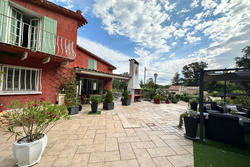 Vente maison de caractère Nans-les-Pins  