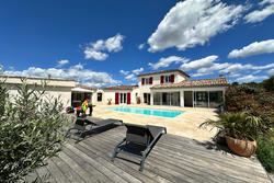 Photos  Maison Villa contemporaine à vendre Saint-Maximin-la-Sainte-Baume 83470