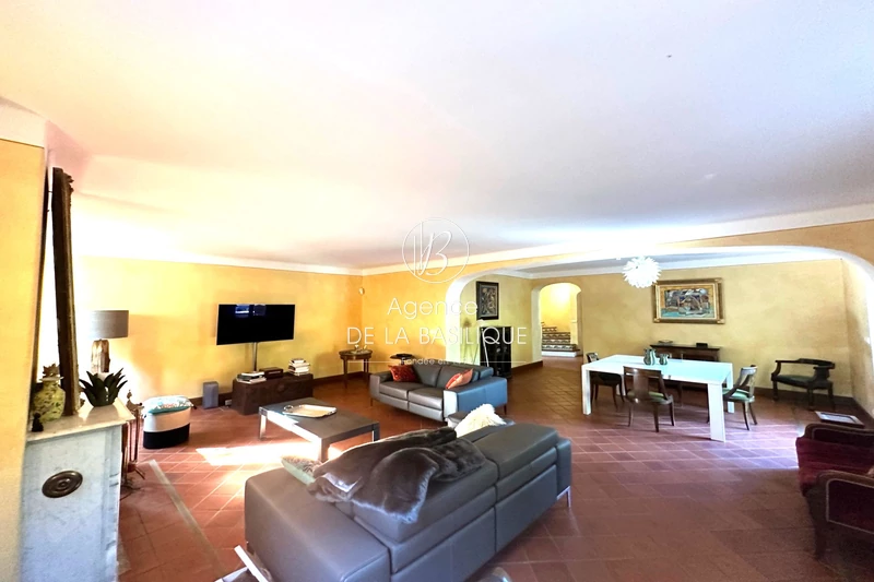Vente bastide Nans-les-Pins  
