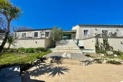 Vente maison contemporaine Saint-Maximin-la-Sainte-Baume  