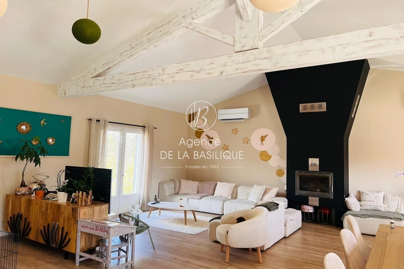 Vente maison contemporaine Saint-Maximin-la-Sainte-Baume  