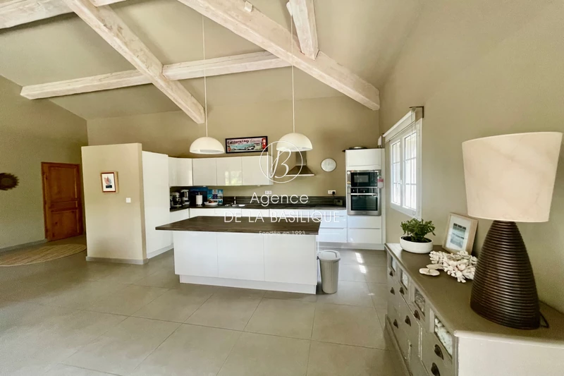 Vente maison contemporaine Saint-Maximin-la-Sainte-Baume  